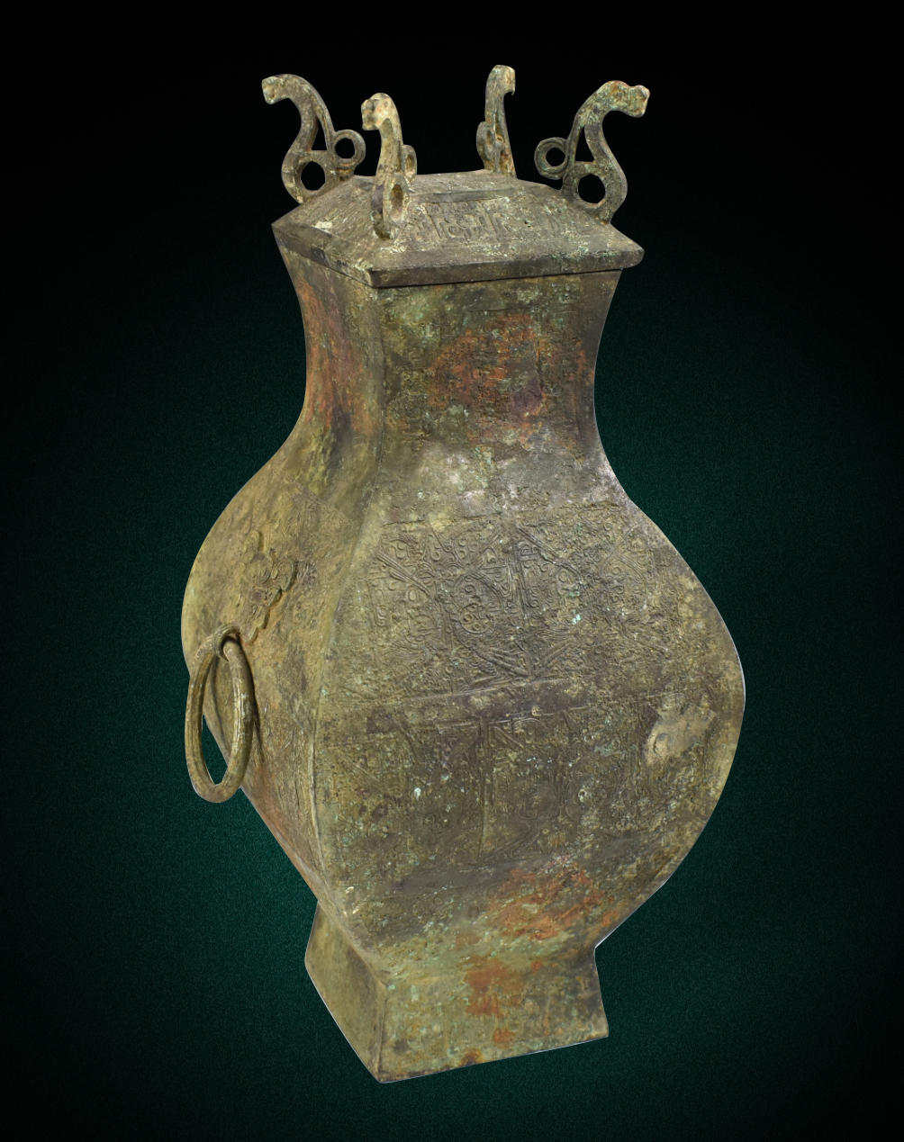 CHINESE BRONZE FANGHU AND COVER