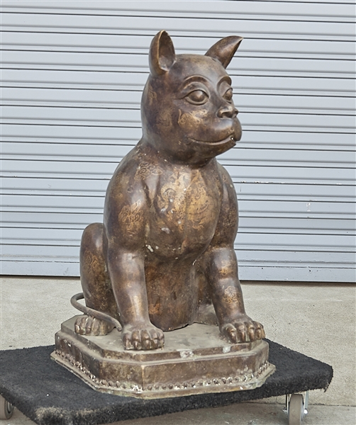 Chinese bronze figure of a cat; glt
