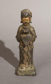 CHINESE BRONZE FIGURE OF A STA