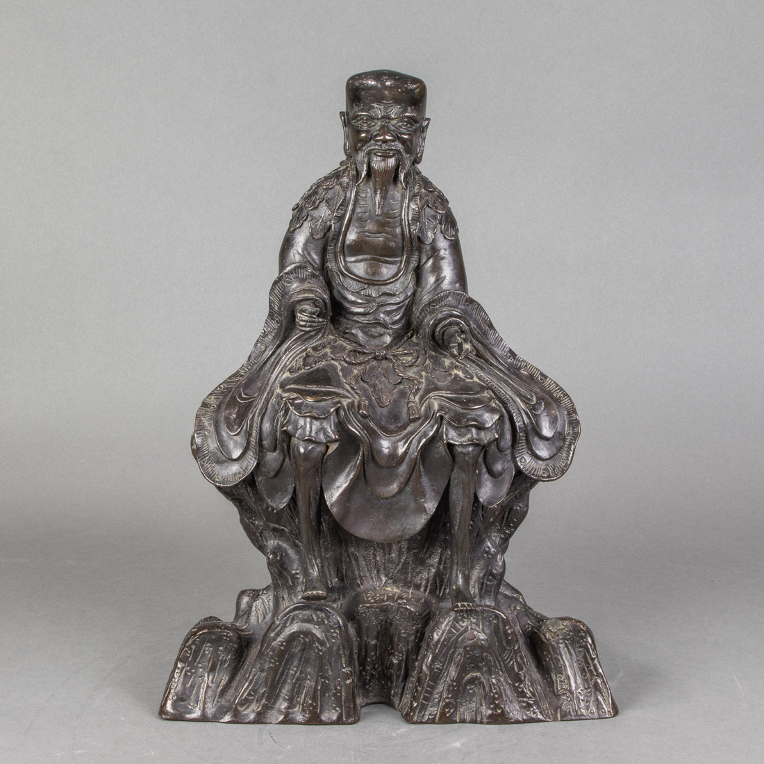 CHINESE BRONZE FIGURE OF A DAOIST