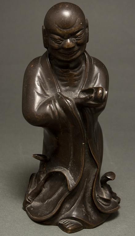 Chinese bronze figure of
