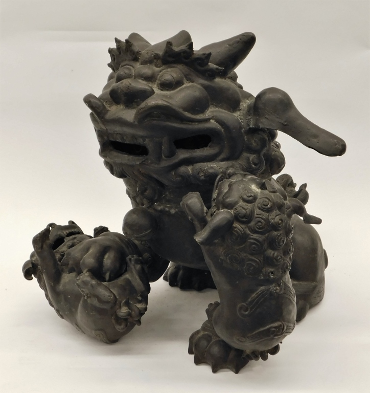 CHINESE BRONZE FOO LION STATUE