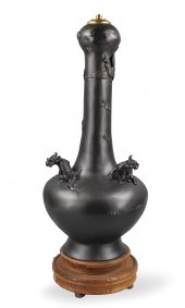 CHINESE BRONZE GARLIC HEAD VAS