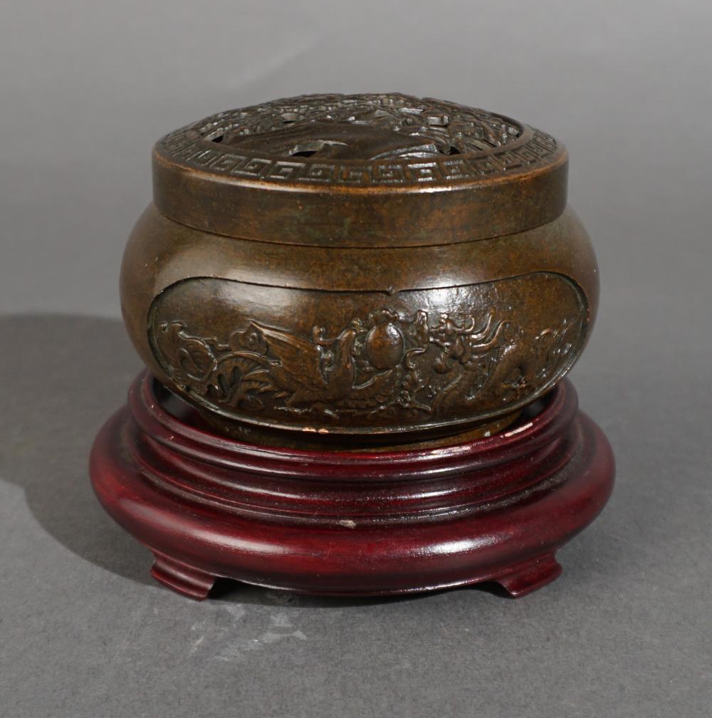CHINESE BRONZE LIDDED CENSER,