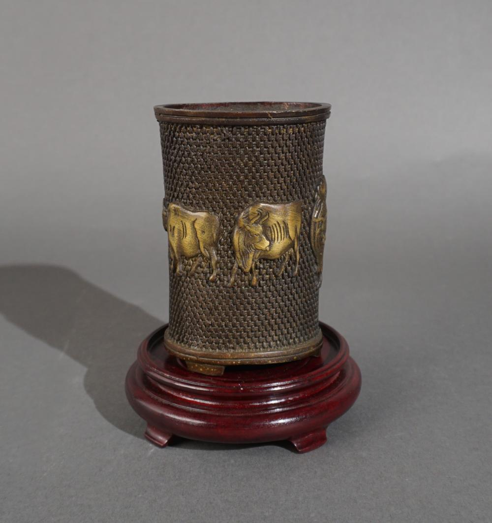 CHINESE BRONZE SCHOLARS BRUSH POT