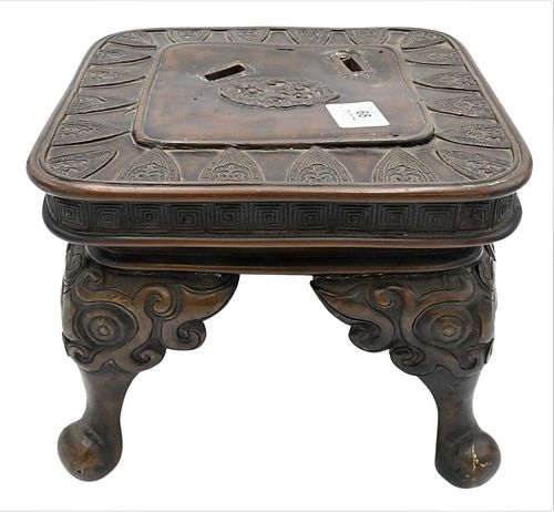 CHINESE BRONZE STAND, HAVING SQUARE