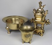 CHINESE BRONZE TRIPOD CENSER A