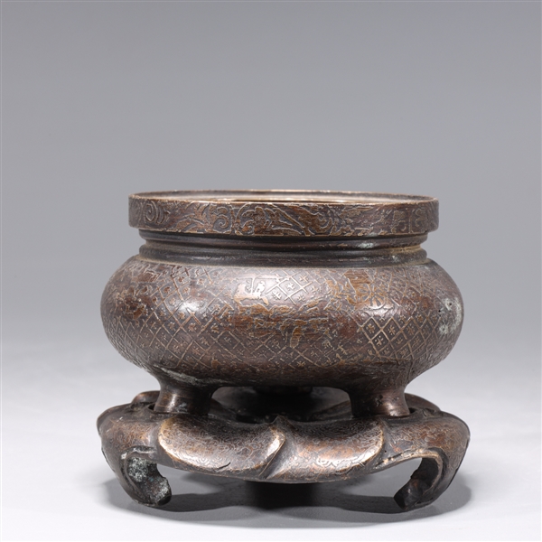 Chinese bronze tripod censer with