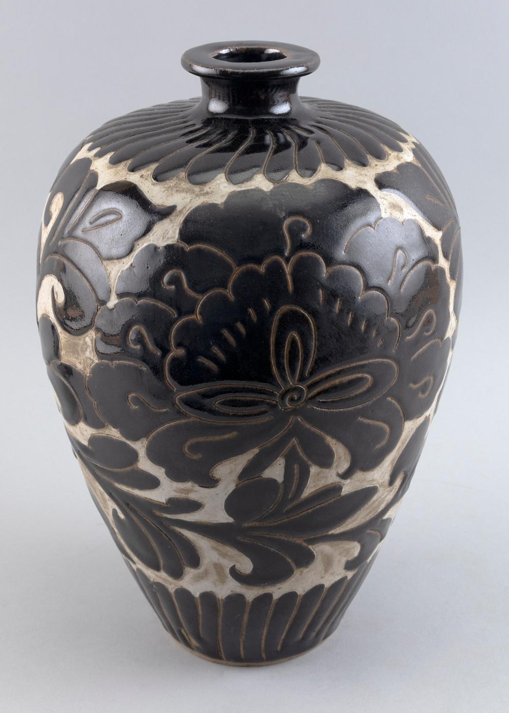 CHINESE BROWN AND WHITE SGRAFFITO