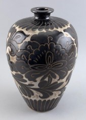 CHINESE BROWN AND WHITE SGRAFF