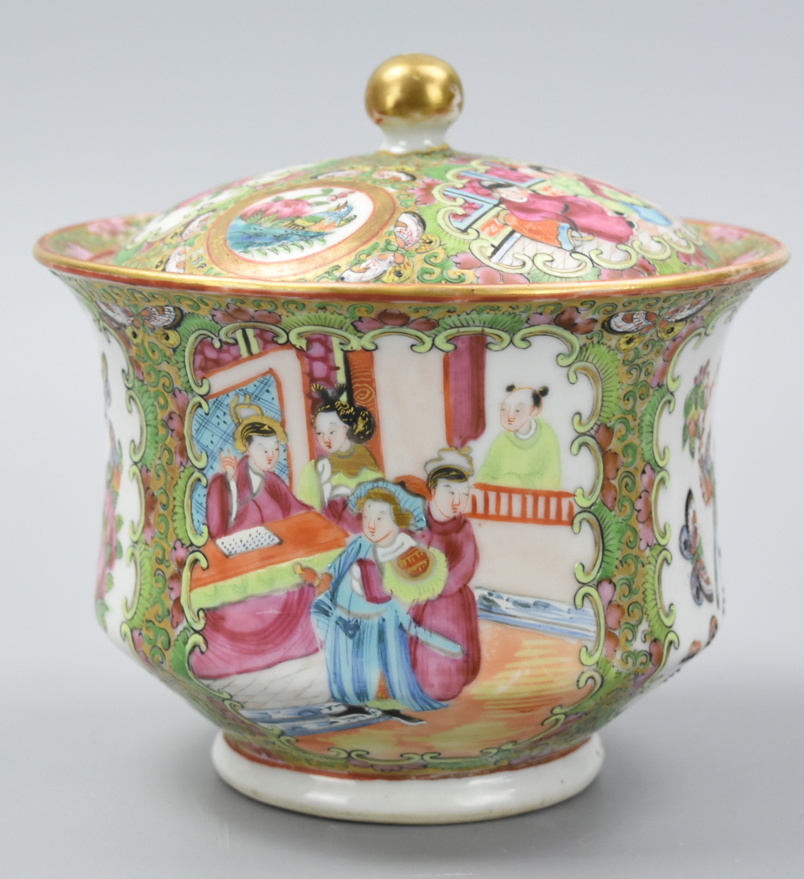 CHINESE CANTON COVERED JAR, 19TH C.