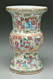 Chinese Canton famille rose va