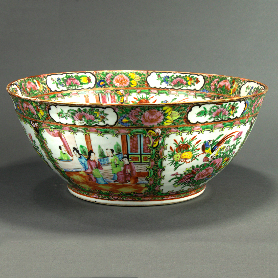CHINESE CANTON ROSE MEDALLION PUNCH