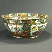 CHINESE CANTON ROSE MEDALLION