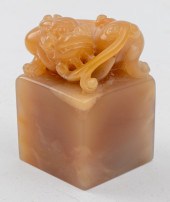CHINESE CARVED AGATE FOO LION