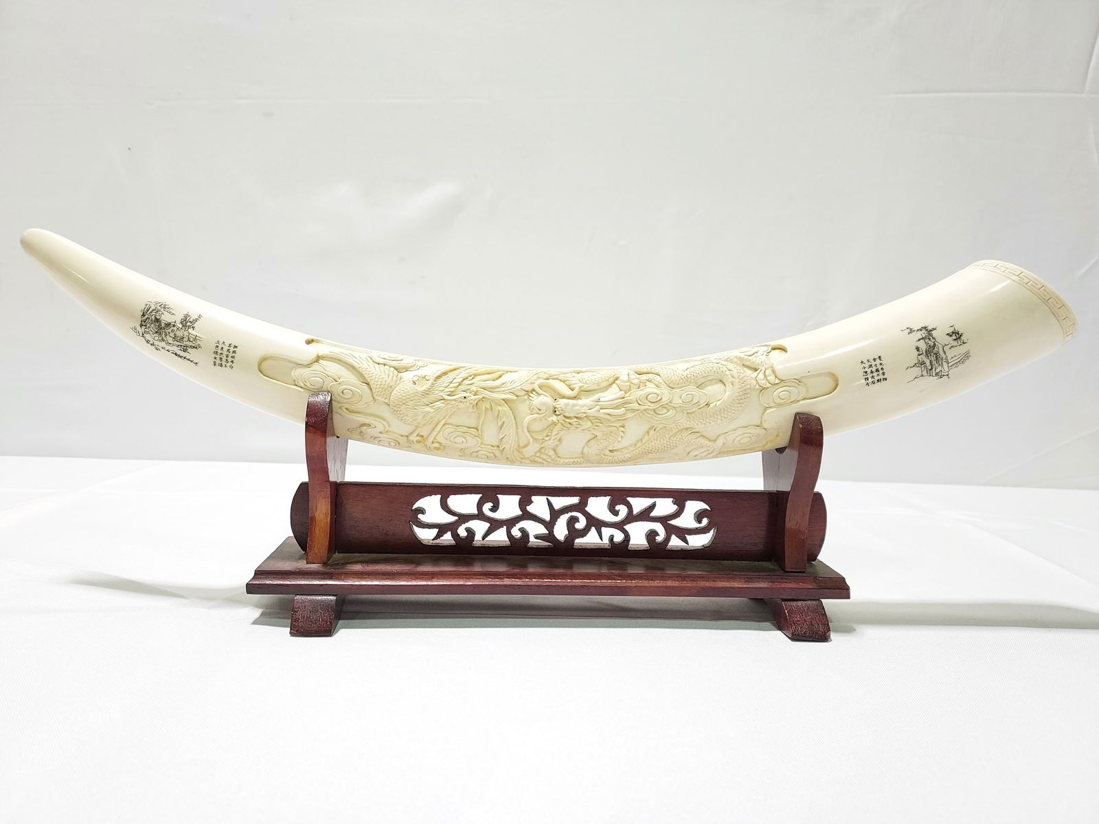 CHINESE CARVED BONE & SCRIMSHAW