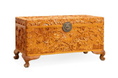 CHINESE CARVED CAMPHOR TRUNK<b