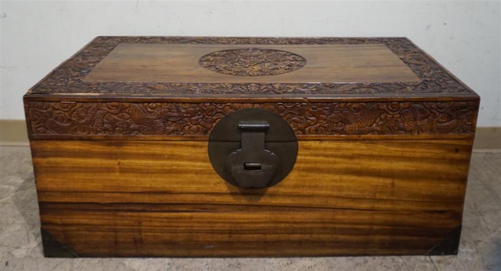 CHINESE CARVED CAMPHORWOOD LIFT-TOP