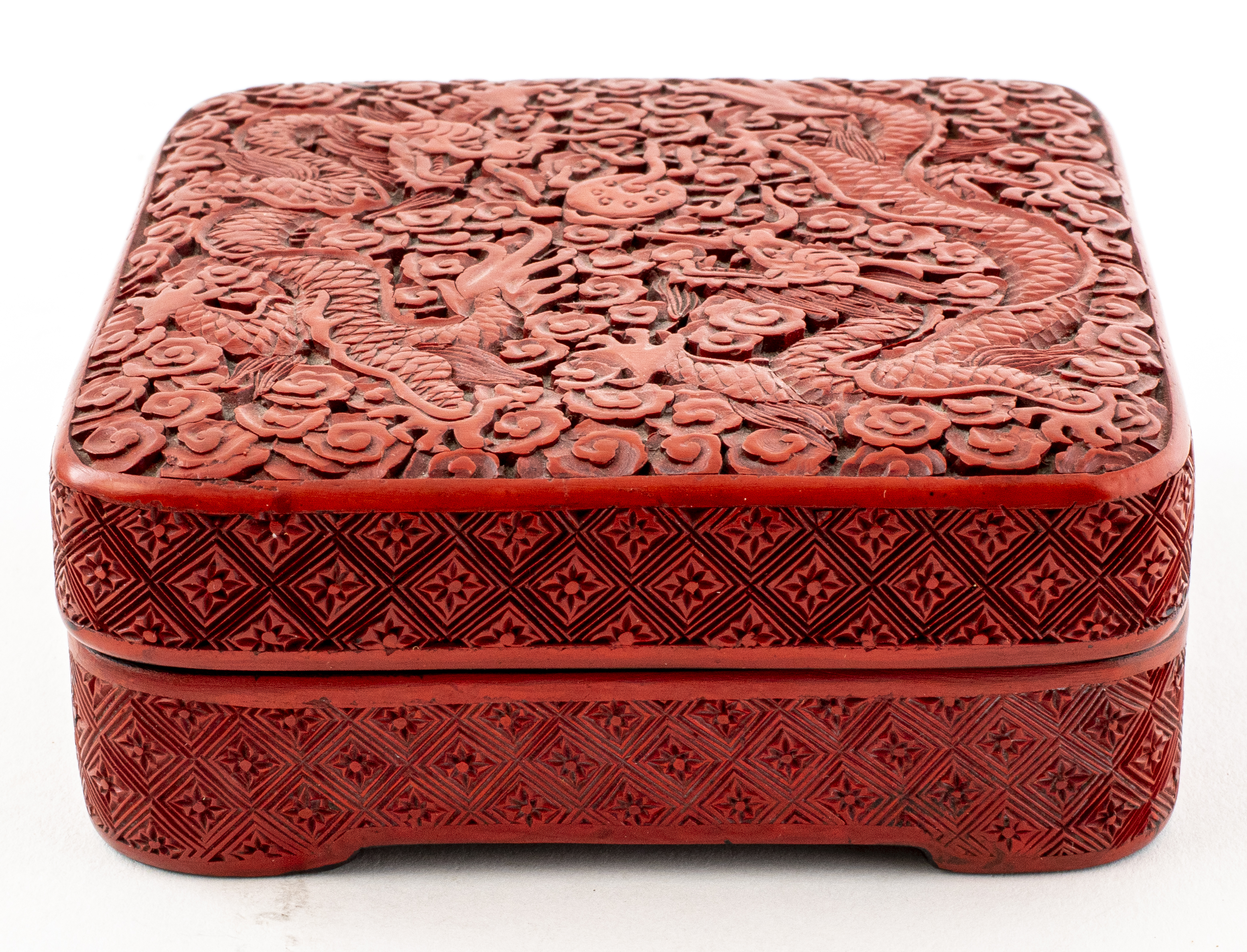 CHINESE CARVED CINNABAR LACQUER BOX