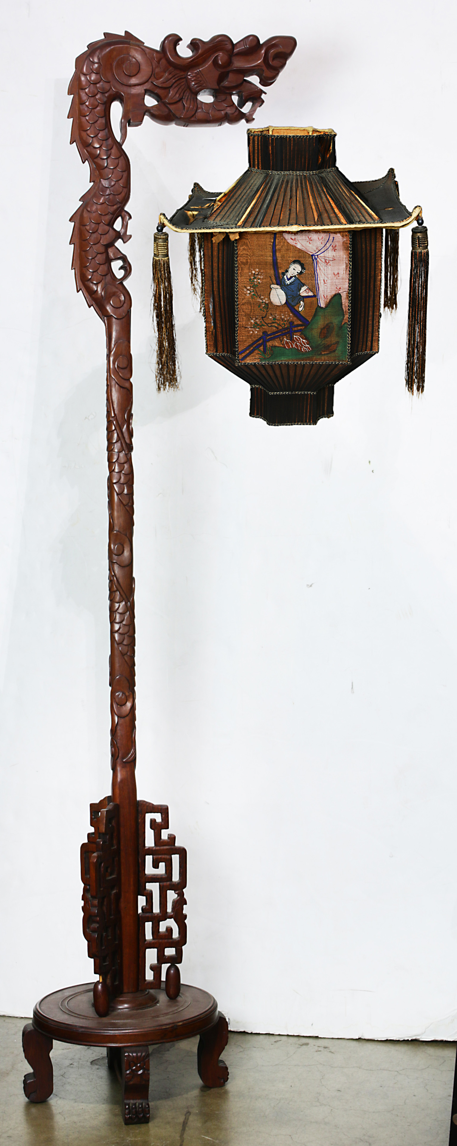 CHINESE CARVED DRAGON FORM
