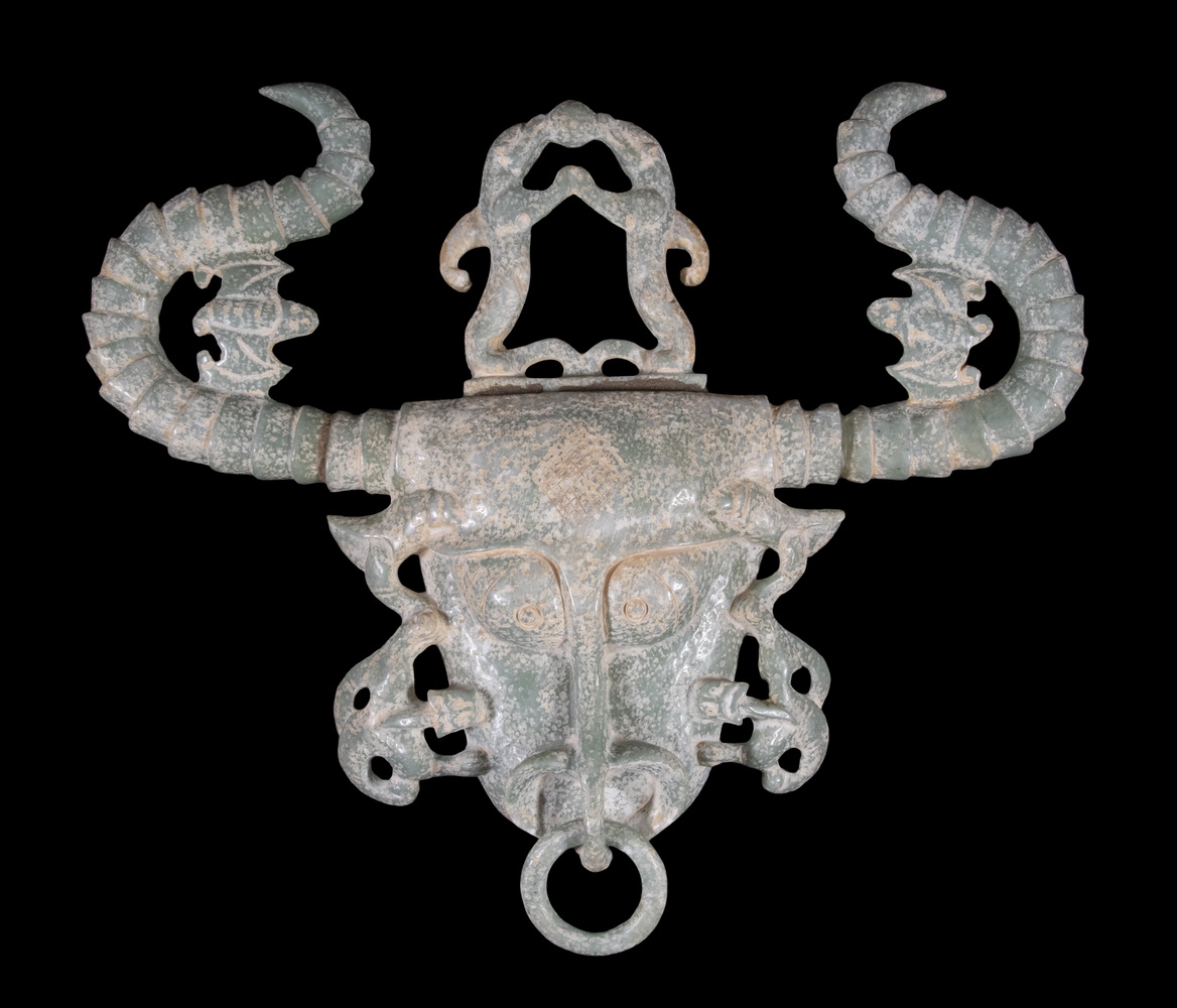 CHINESE CARVED GREEN JADE