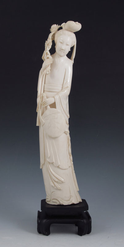 CHINESE CARVED IVORY FIGURE: