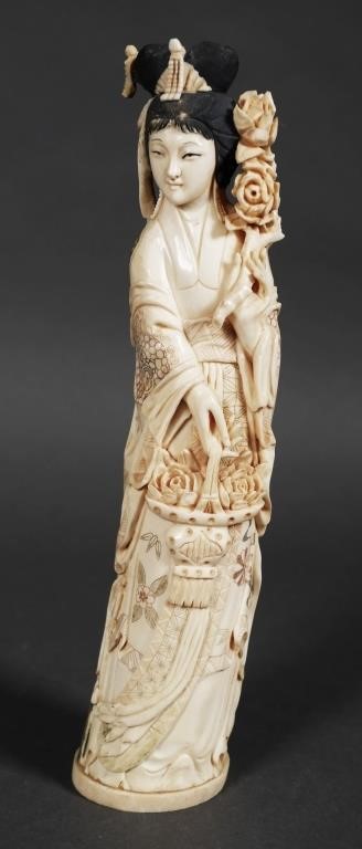 CHINESE CARVED IVORY STATUE OF A