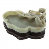 CHINESE CARVED JADE BRUSH WASH