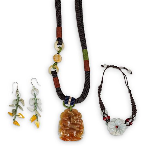 CHINESE CARVED JADE PENDANT JEWELRY