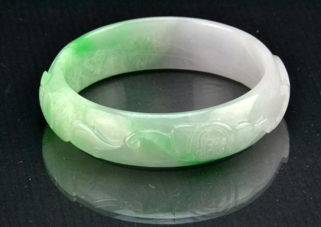 Chinese Carved Jadeite Bangle