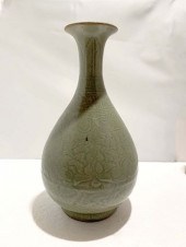 CHINESE CARVED LONGQUAN PEAR-S