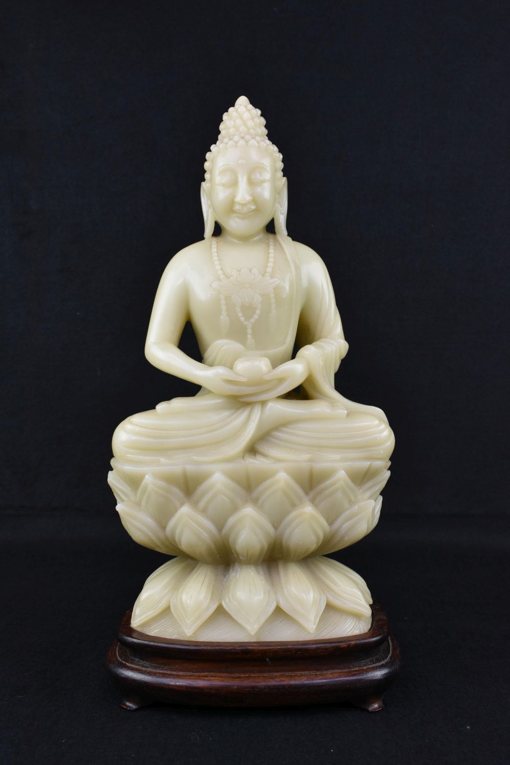 CHINESE CARVED SOAPSTONE SEATED