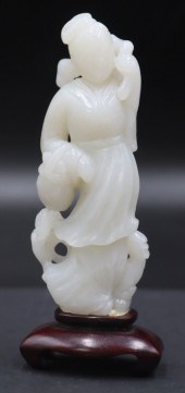 CHINESE CARVED WHITE JADE FIGU