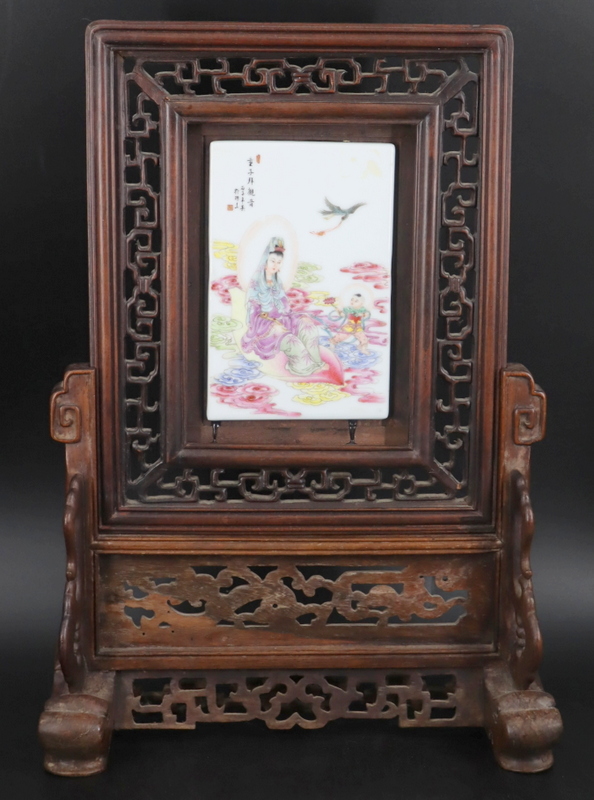 CHINESE CARVED WOOD AND FAMILLE