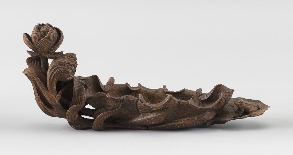 CHINESE CARVED WOODEN WRITER'S