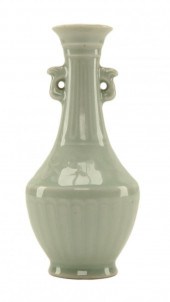 CHINESE CELADON CERAMIC VASECh