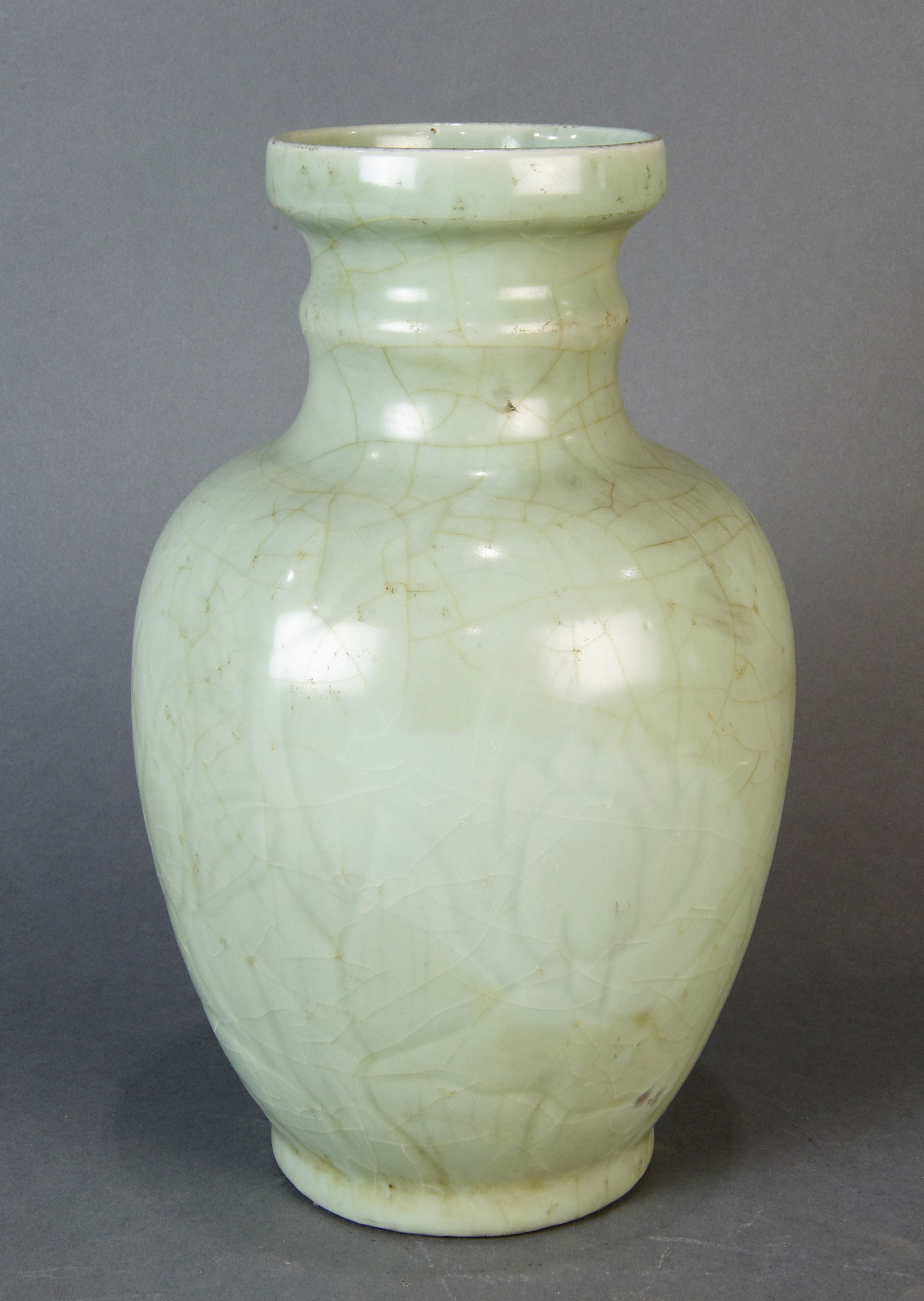 CHINESE CELADON CRACKLE GLAZED VASE