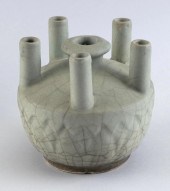 CHINESE CELADON CRACKLEWARE PO