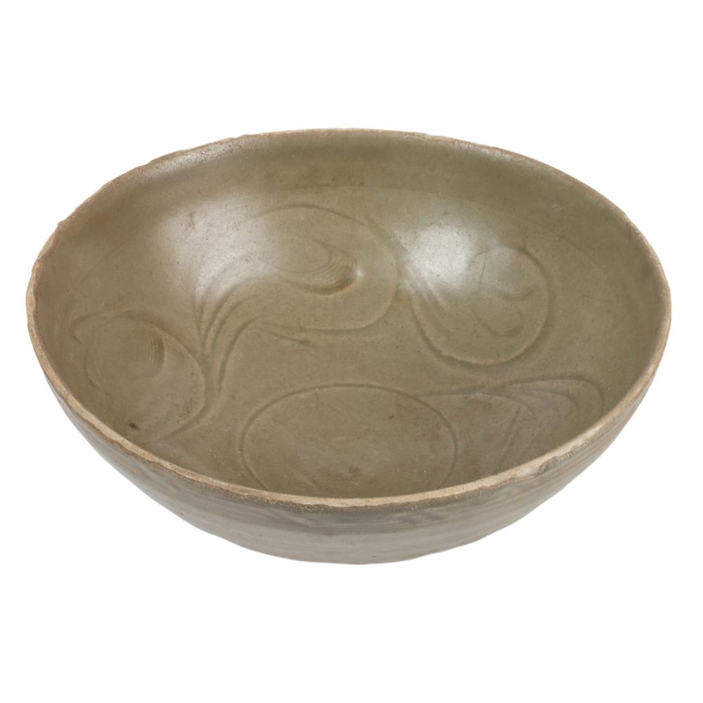 CHINESE CELADON GLAZED LOTUS