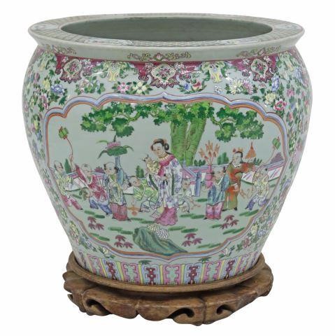 CHINESE CELADON-GROUND FAMILLE ROSE