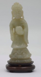 CHINESE CELADON JADE CARVING O