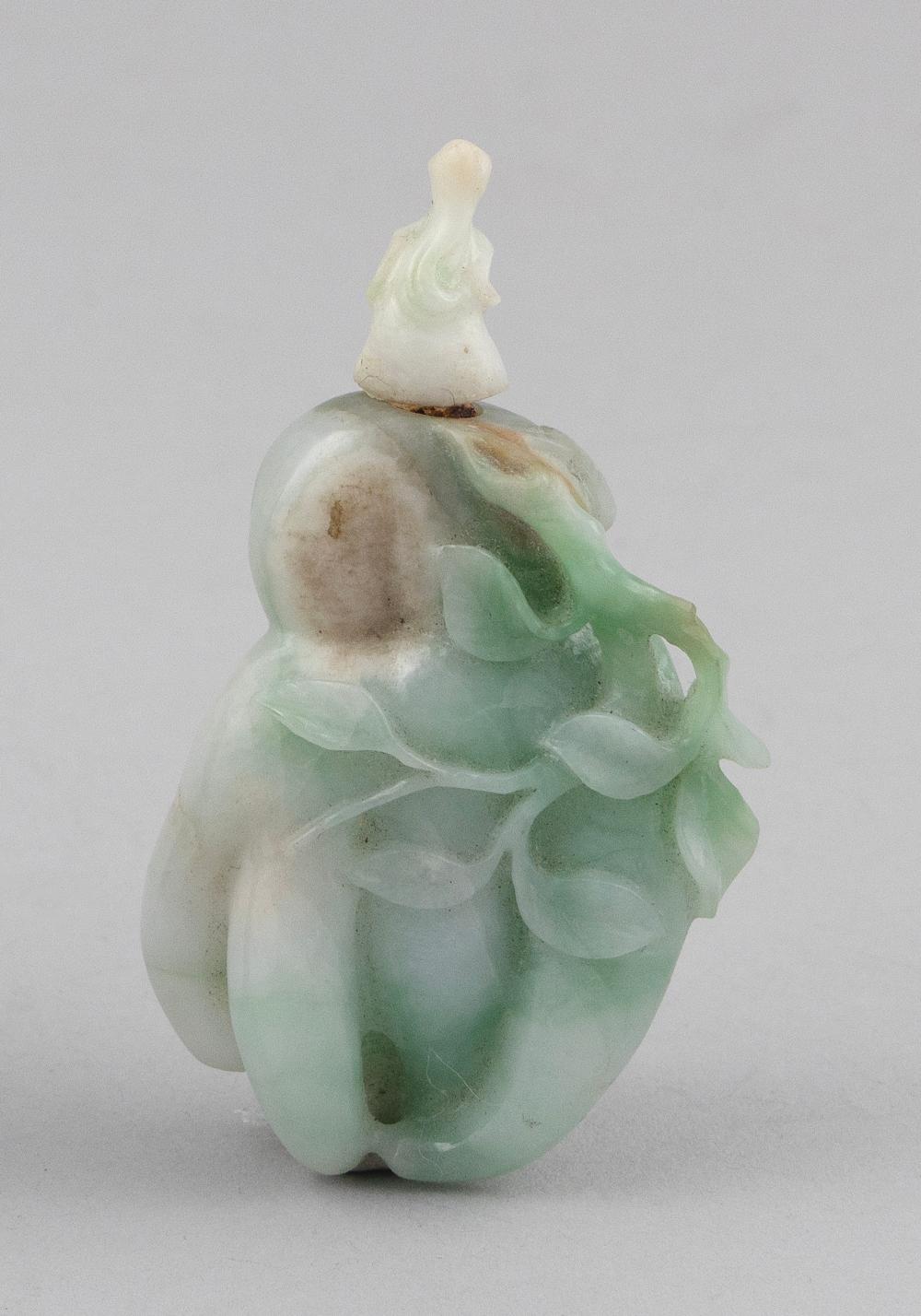 CHINESE CELADON JADE SNUFF BOTTLE