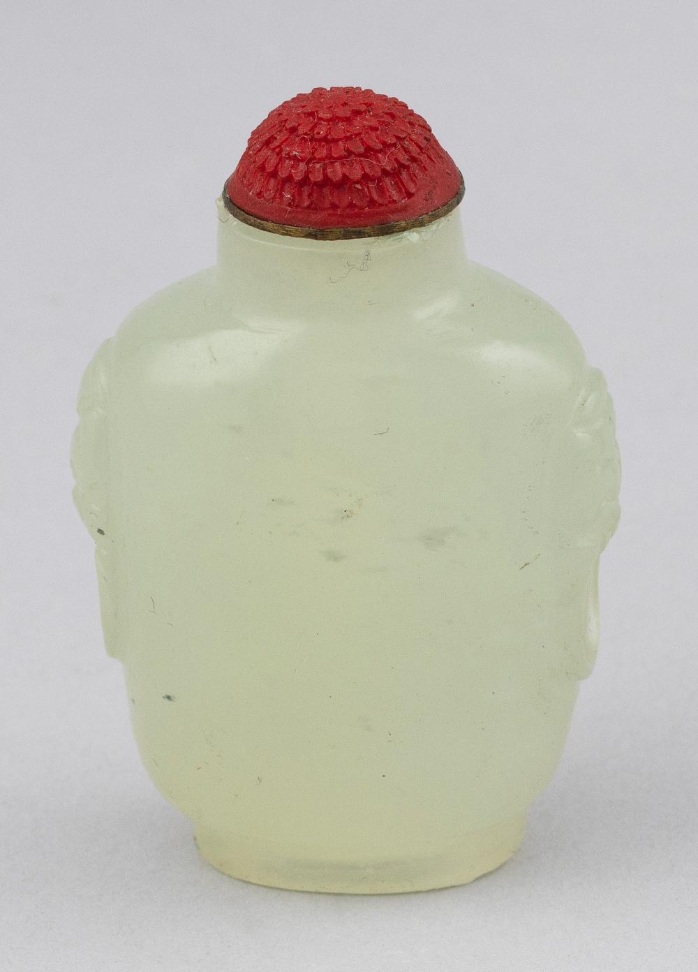 CHINESE CELADON JADE SNUFF BOTTLE