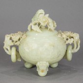 CHINESE CELADON JADE TRIPOD CE