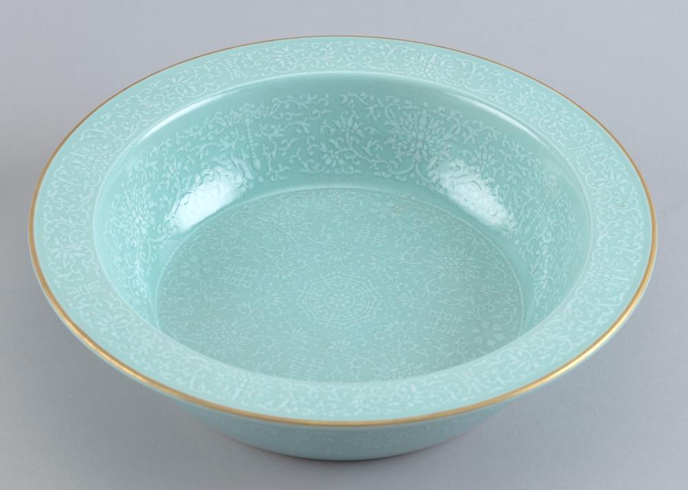 CHINESE CELADON PÂTE-SUR-PÂTE