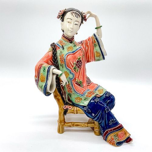 CHINESE CERAMIC FIGURINE, SEATED