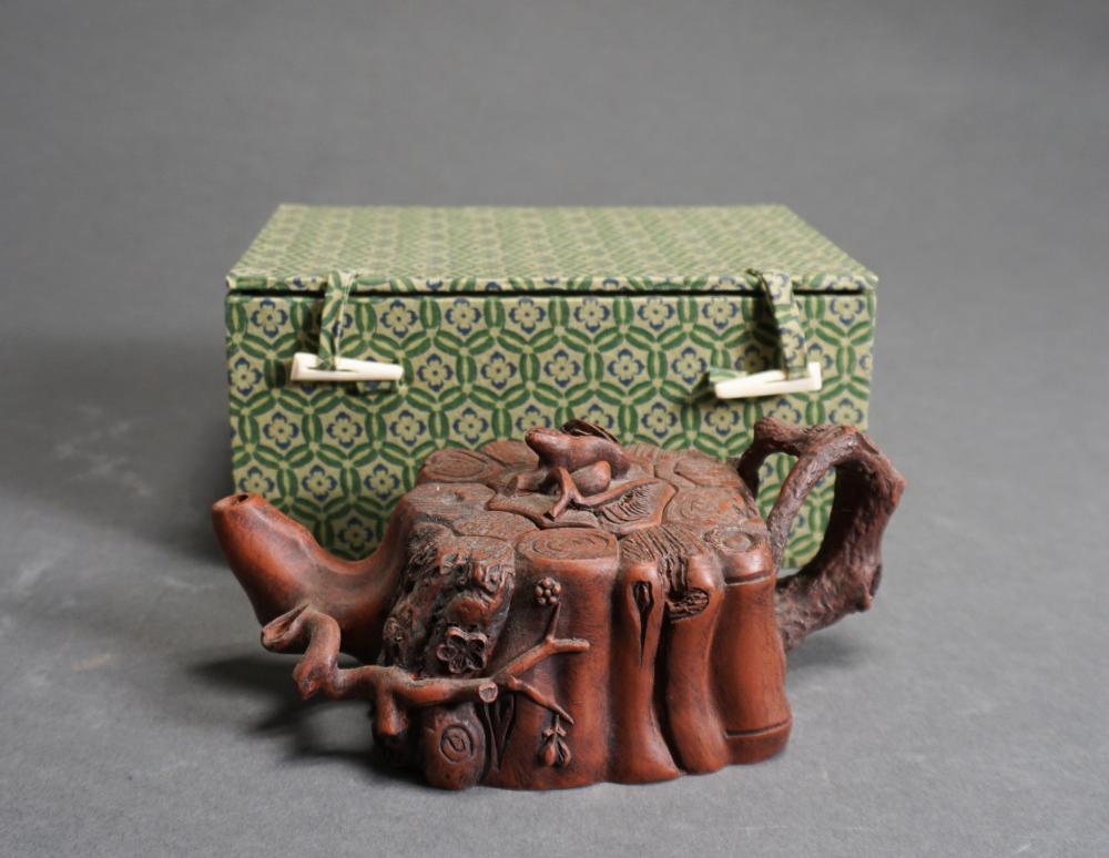 CHINESE CERAMIC STUMP FORM TEAPOT