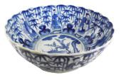 CHINESE CHIEN LUNG BLUE AND WH