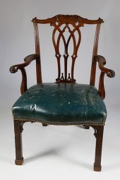 CHINESE CHIPPENDALE MAHOGANY O