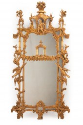 CHINESE CHIPPENDALE-STYLE CARV